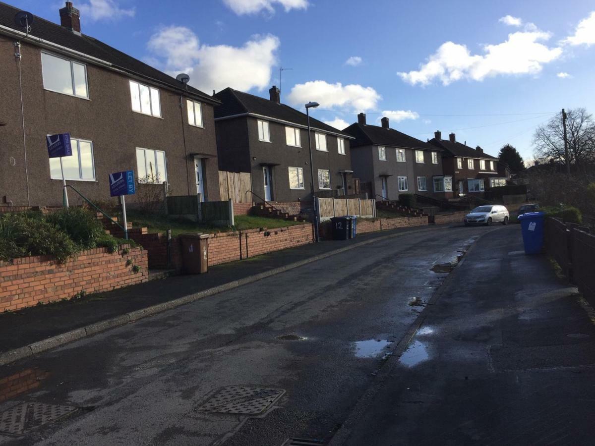 Langdale House - Group Contractors & Families Long Or Short - 5 7 Beds 3 Bathrooms Kitchen, Free Wi-fi & Parking