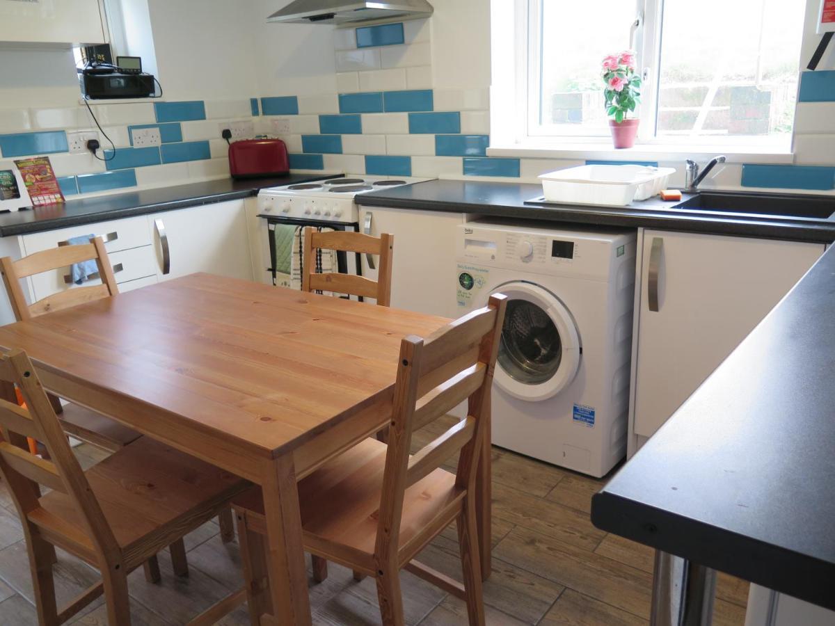 Langdale House - Group Contractors & Families Long Or Short - 5 7 Beds 3 Bathrooms Kitchen, Free Wi-fi & Parking Hébergement de vacances Derby